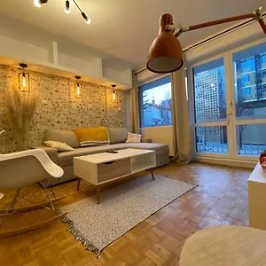https://cosy-pretty-flat.hotels-rhonealpes.com